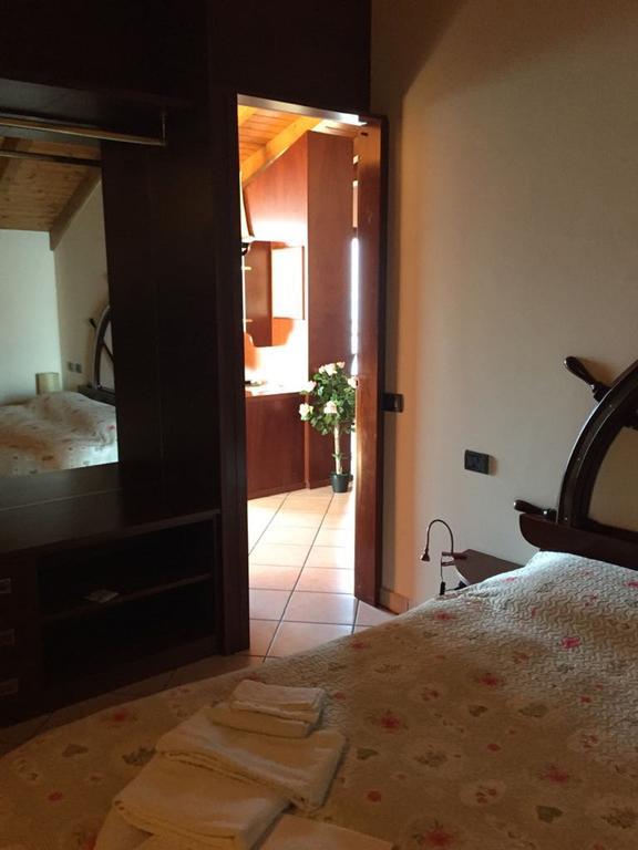 Ferienwohnung Apartment Laveno-Mombello Dış mekan fotoğraf