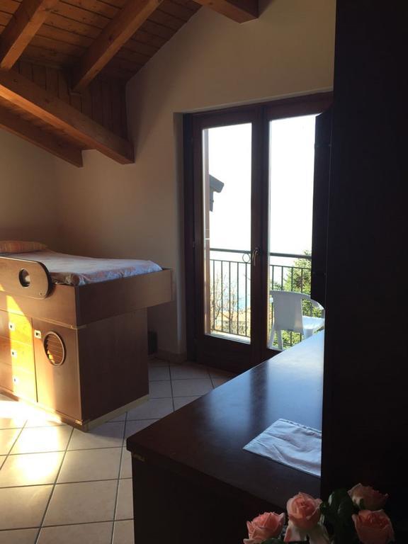 Ferienwohnung Apartment Laveno-Mombello Dış mekan fotoğraf