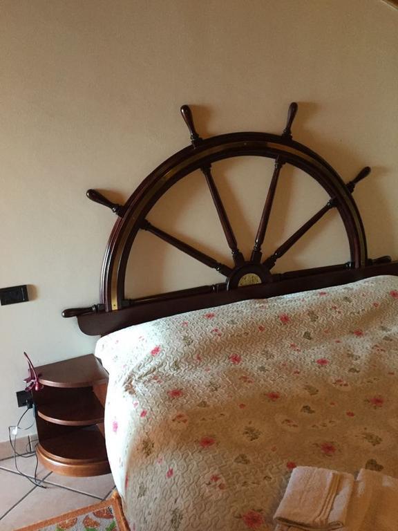 Ferienwohnung Apartment Laveno-Mombello Dış mekan fotoğraf