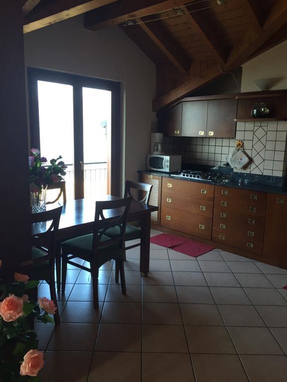 Ferienwohnung Apartment Laveno-Mombello Dış mekan fotoğraf